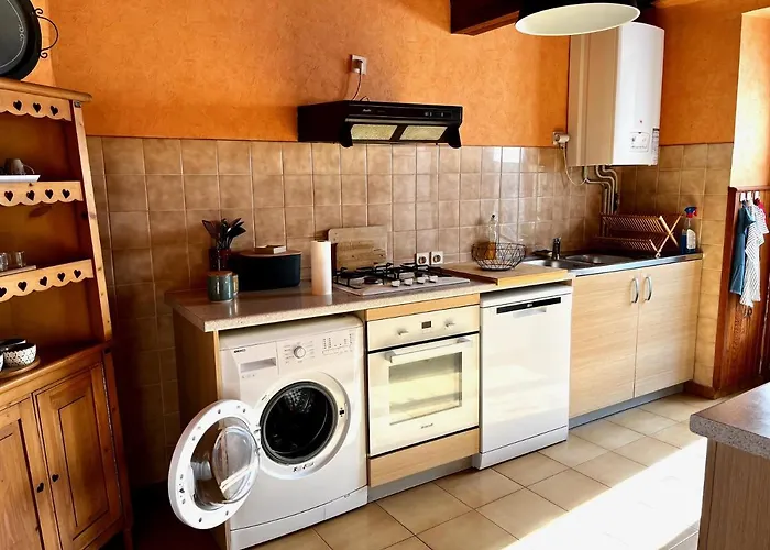 Maison De Village Avec Vue Sur Les Montagnes Et Jardin Privatif Дом отдыха Montauban-de-Luchon