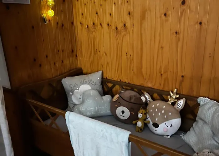 Дом отдыха Maison De Village Avec Vue Sur Les Montagnes Et Jardin Privatif *