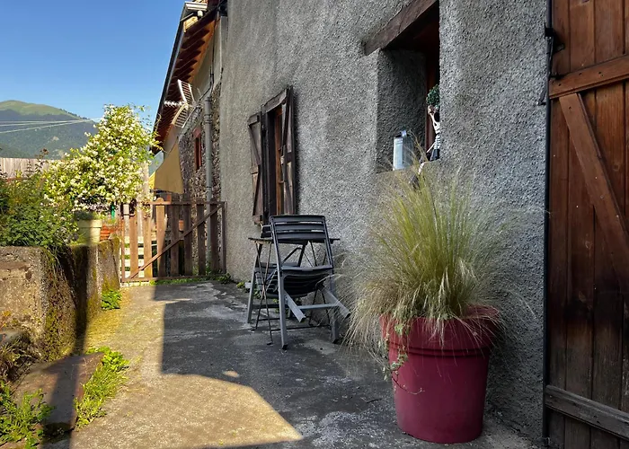 Maison De Village Avec Vue Sur Les Montagnes Et Jardin Privatif Дом отдыха Montauban-de-Luchon