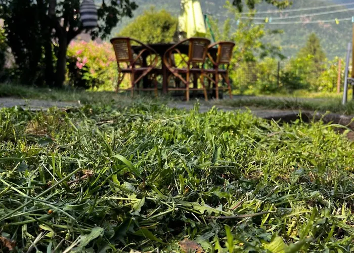 Дом отдыха Maison De Village Avec Vue Sur Les Montagnes Et Jardin Privatif Montauban-de-Luchon