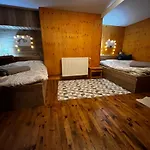 Ferienhaus Maison De Village Avec Vue Sur Les Montagnes Et Jardin Privatif Montauban-de-Luchon