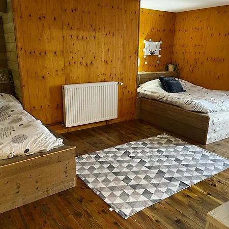 Дом отдыха Maison De Village Avec Vue Sur Les Montagnes Et Jardin Privatif *