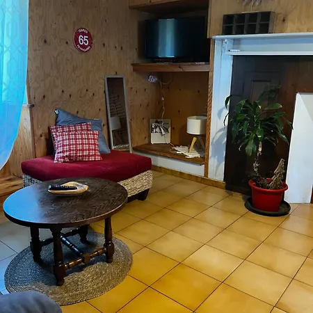 Maison De Village Avec Vue Sur Les Montagnes Et Jardin Privatif بيت للعطل Montauban-de-Luchon