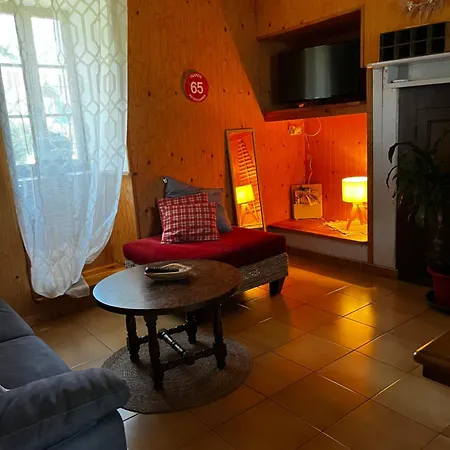 Maison De Village Avec Vue Sur Les Montagnes Et Jardin Privatif *